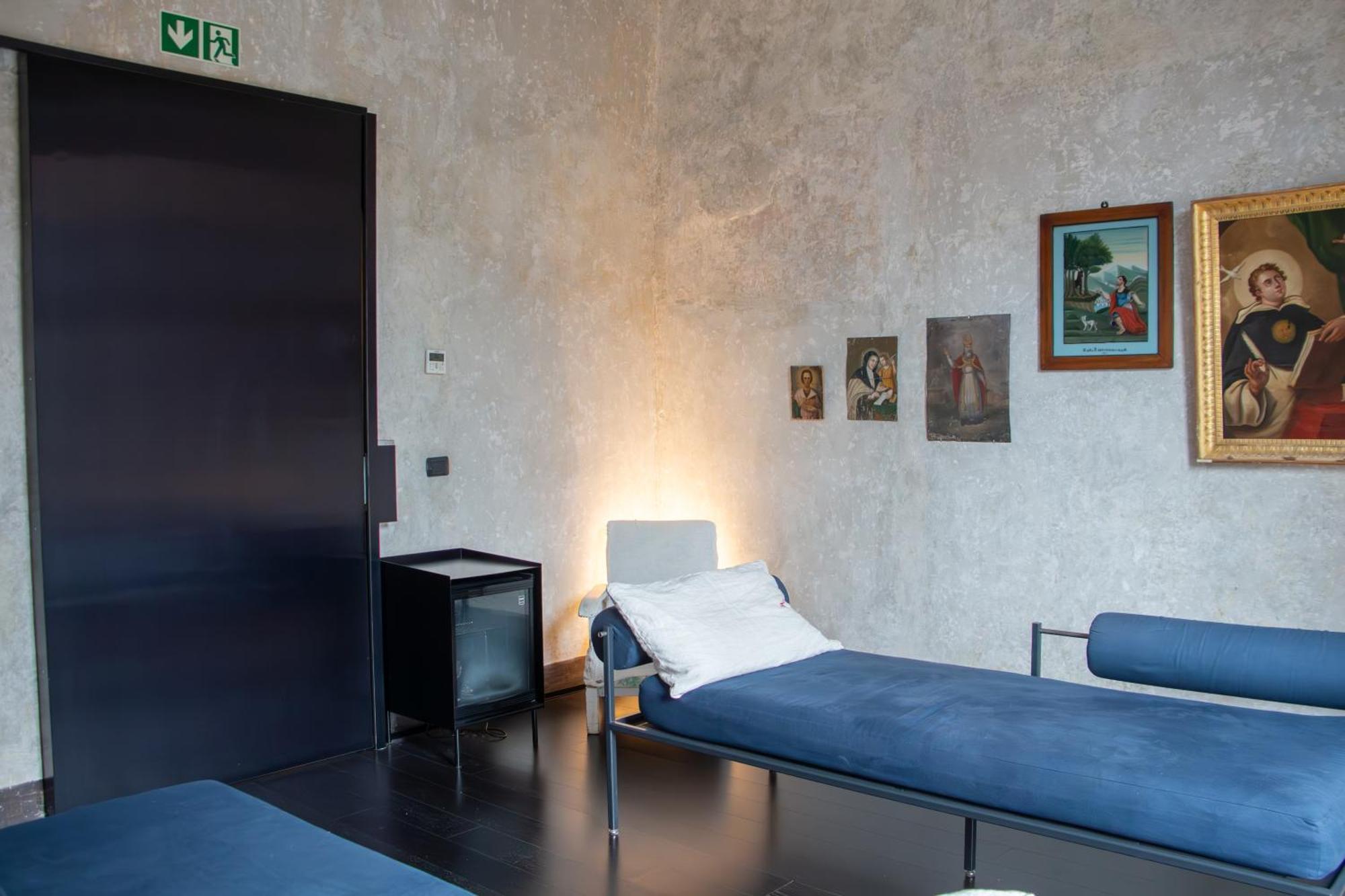 Tutt 'e Sant Luxury Nápoles