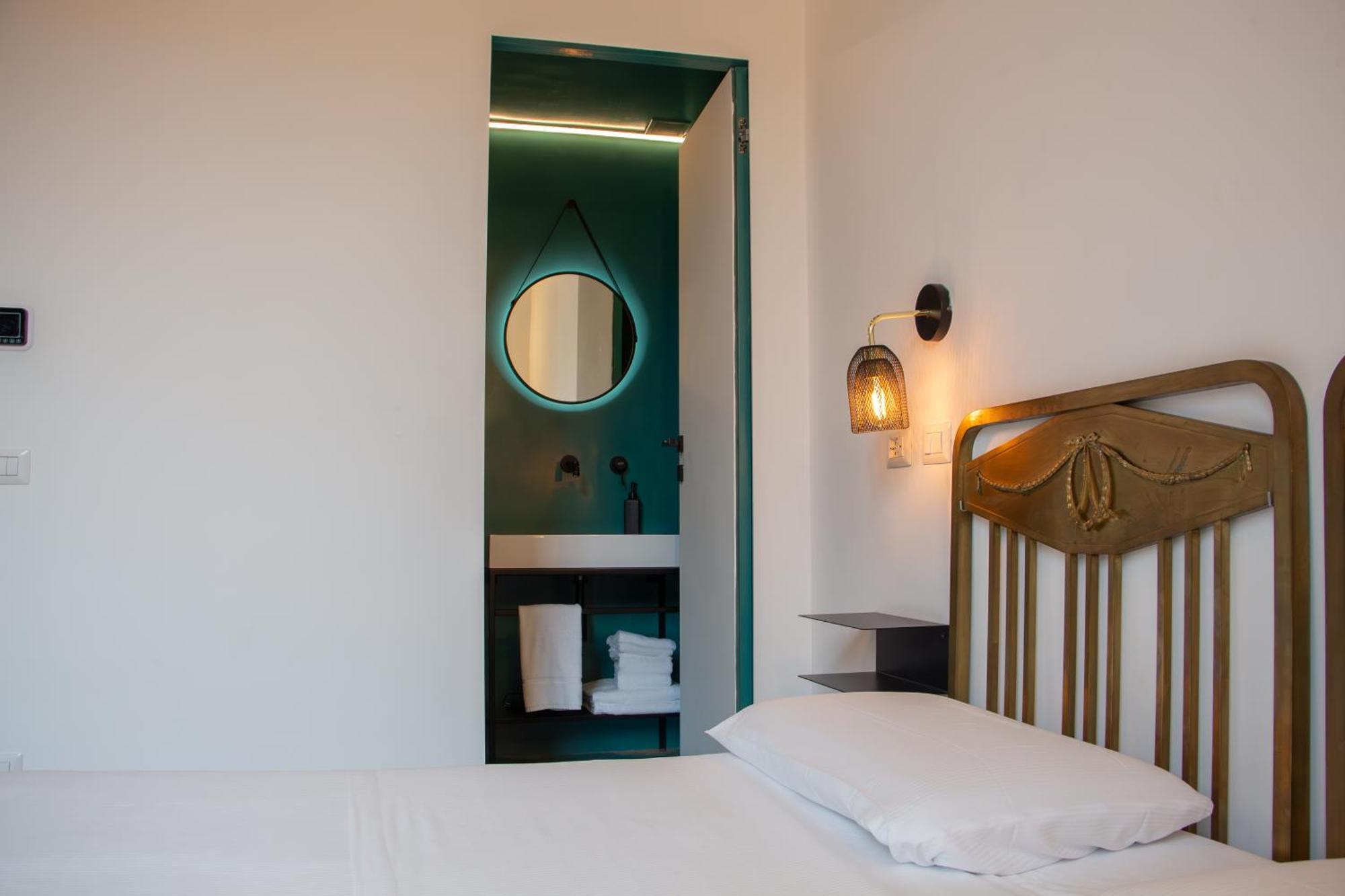 Tutt 'e Sant Luxury Pensión Nápoles